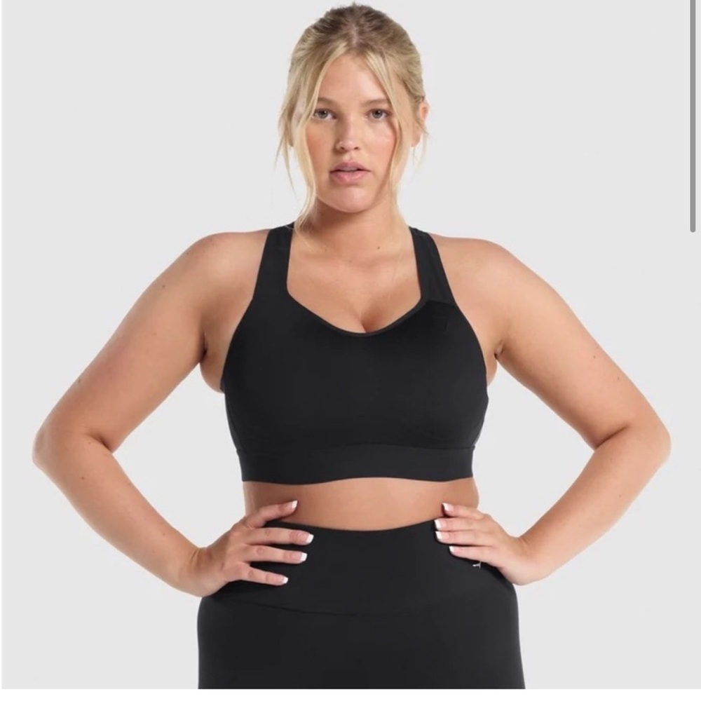 🛑 SOLD~Gymshark Black Lightweight High Support Sports Bra